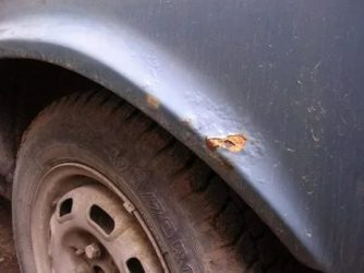 Чем обработать рыжики на кузове автомобиля?