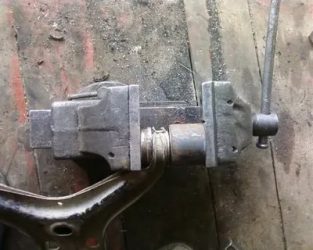 Как перепресовать сайлентблоки своими руками?