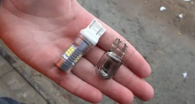 Как поменять лампочку дневного света на гранте?