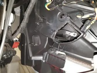 Как расположены заслонки отопителя шевроле круз?