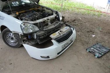 Как снимается передний бампер на приоре?