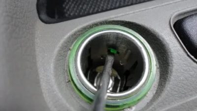 Как снять прикуриватель на калине?