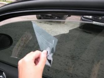 Как снять старую тонировку с автомобиля?