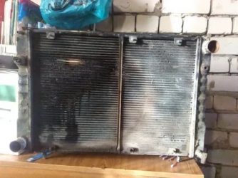 Как убрать течь радиатора охлаждения автомобиля?