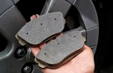 Как выбрать тормозные колодки для автомобиля?