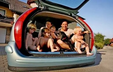Машина для многодетной семьи какую выбрать?