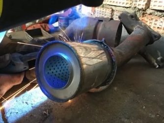Нужно ли ставить пламегаситель после удаления катализатора?