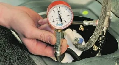 Проверка топливного насоса при помощи прибора