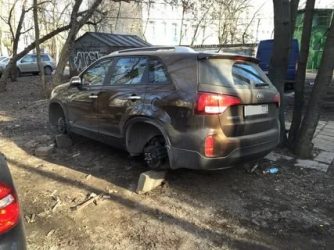 Сняли колеса с машины что делать?