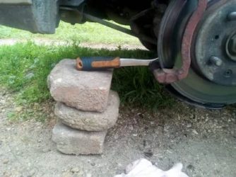 Закисли направляющие суппорта что делать?