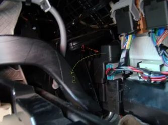 Замена фильтра салона volvo s60
